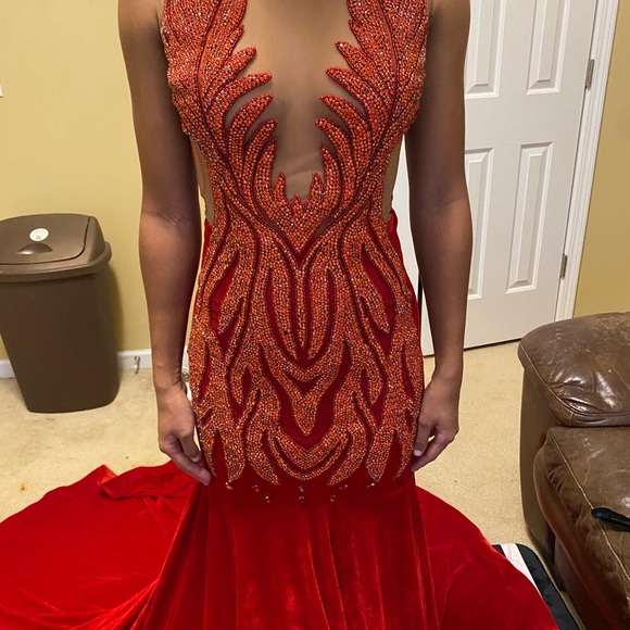 Selling a red prom dress only worn once for a couple of hours. - Picture 11 of 11